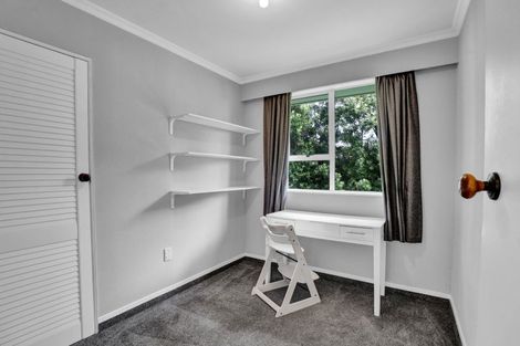 Photo of property in 14 Heaphy Road, Opunake, 4616