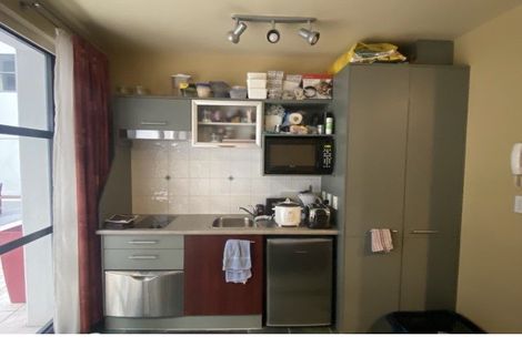 Photo of property in Atrium Towers, 1h/154 The Terrace, Wellington Central, Wellington, 6011