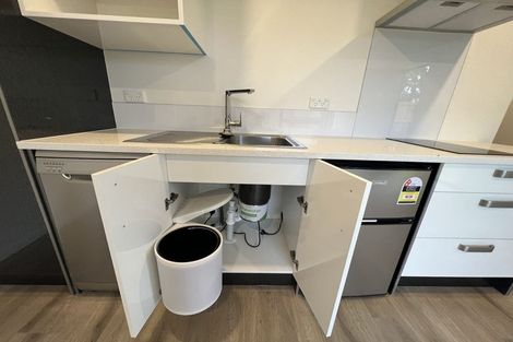 Photo of property in 15 Matukutureia Lane, Manurewa, 2102