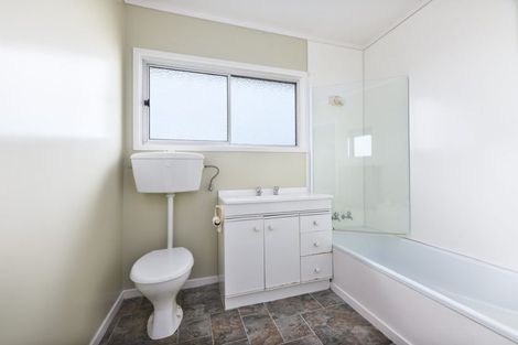 Photo of property in 1/62 Rua Road, Glen Eden, Auckland, 0602