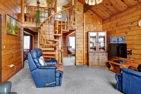 Photo of property in 5 Dieffenbach Street, Opunake, 4616