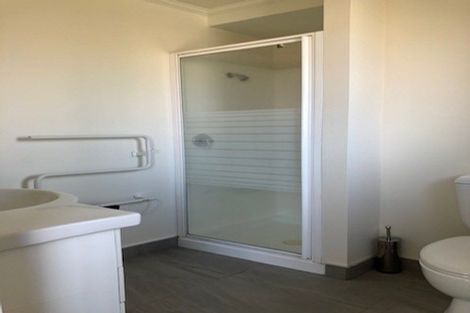 Photo of property in 1/40 Jane Eyre Drive, Somerville, Auckland, 2014