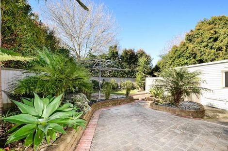 Photo of property in 24 Claverdon Drive, Massey, Auckland, 0614