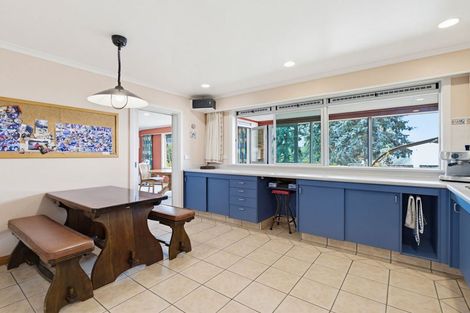 Photo of property in 25 Barraud Place, Pukehangi, Rotorua, 3015