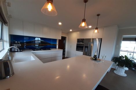 Photo of property in 44 Nevada Drive, Merrilands, New Plymouth, 4312