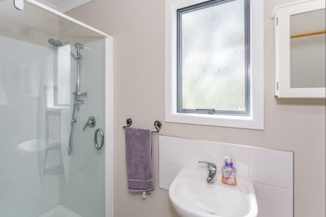 Photo of property in 16 Te Kiri Street, Himatangi Beach, Foxton, 4891