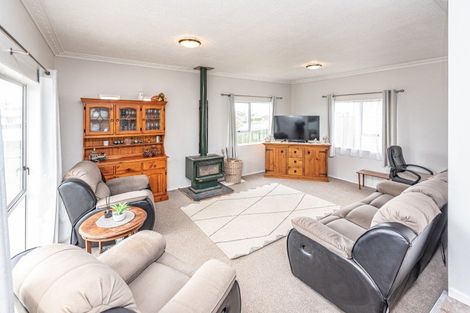 Photo of property in 20 Karyn Street, Castlecliff, Whanganui, 4501