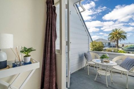 Photo of property in 60 Hackett Street, Saint Marys Bay, Auckland, 1011
