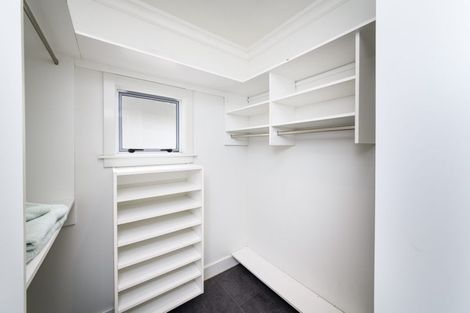 Photo of property in 4 Awatea Terrace, Hokowhitu, Palmerston North, 4410