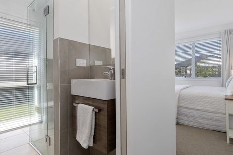 Photo of property in 6 Batty Street, Papamoa Beach, Papamoa, 3118