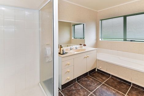 Photo of property in 21 Settlers Cove, Weymouth, Auckland, 2103