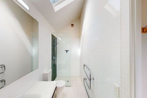 Photo of property in 13a Porritt Avenue, Mount Victoria, Wellington, 6011