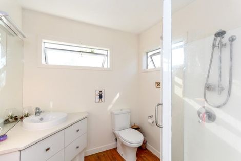 Photo of property in 25 Gaine Street, New Plymouth, 4310