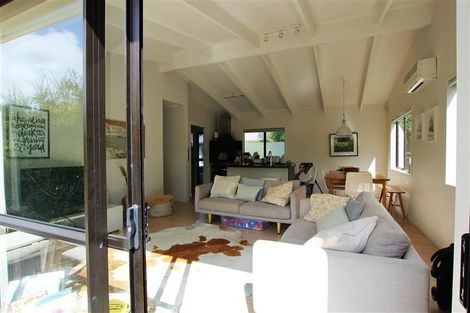 Photo of property in 216b Meola Road, Point Chevalier, Auckland, 1022