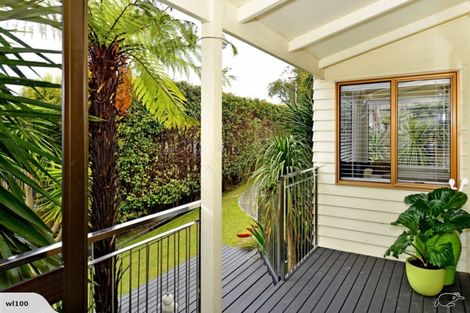 Photo of property in 1/15 Sunnynook Road, Forrest Hill, Auckland, 0620