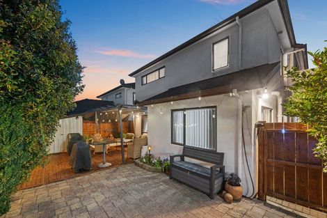 Photo of property in 3 Bezar Place, Flat Bush, Auckland, 2016