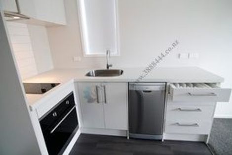 Photo of property in 104 Bowhill Road, New Brighton, Christchurch, 8083