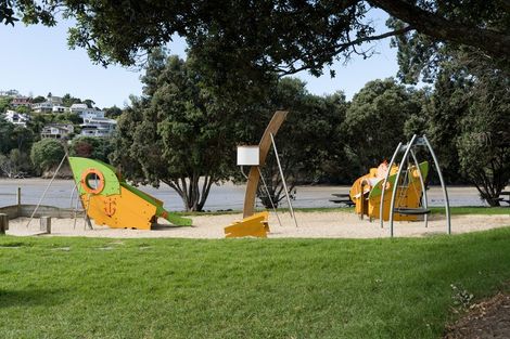 Photo of property in 3 Odin Place, Beach Haven, Auckland, 0626