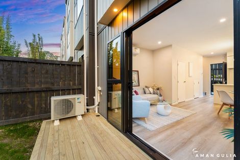 Photo of property in 3 Don Oliver Lane, Glen Eden, 0602