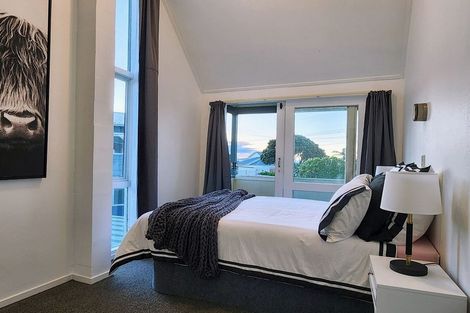 Photo of property in 98a Karewa Parade, Papamoa Beach, Papamoa, 3118