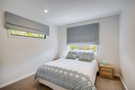 Photo of property in 91 Oak Road, Poraiti, Napier, 4112