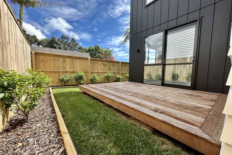 Photo of property in 6a Jern Place, Eastern Beach, Auckland, 2012