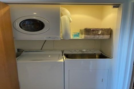 Photo of property in 4/80 Salamanca Road, Kelburn, Wellington, 6012