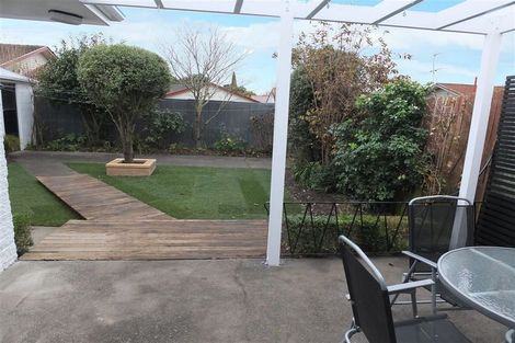 Photo of property in 2/4 Molesworth Place, Somerfield, Christchurch, 8024