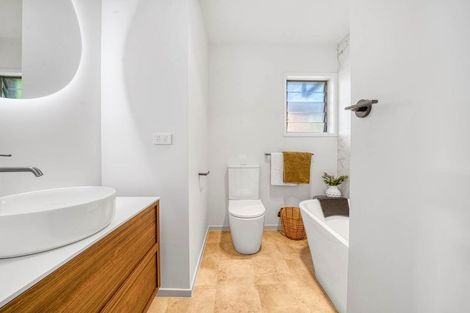 Photo of property in 24 Lynette Place, Mangere, Auckland, 2022
