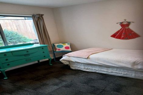 Photo of property in 8a Law Street, Torbay, Auckland, 0630