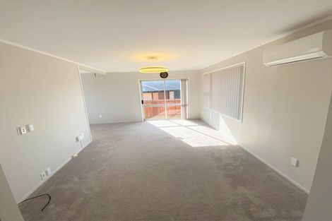 Photo of property in 69 Solar Road, Glen Eden, Auckland, 0602