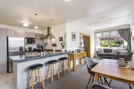 Photo of property in 2 Wycolla Avenue, Saint Clair, Dunedin, 9012