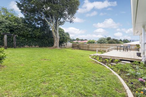 Photo of property in 13 Orchard Rise, Rosehill, Papakura, 2113