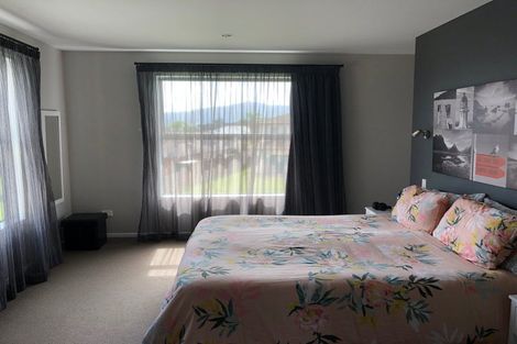 Photo of property in 29 Key West Drive, One Tree Point, 0118