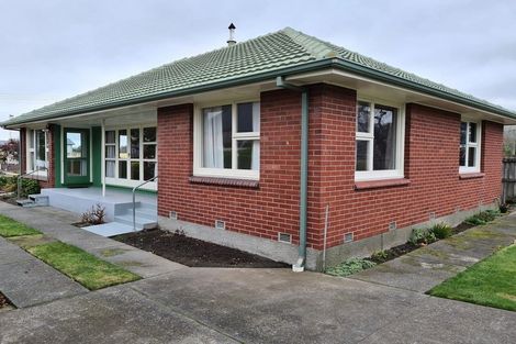 Photo of property in 12 Clouston Street, Saint Martins, Christchurch, 8022