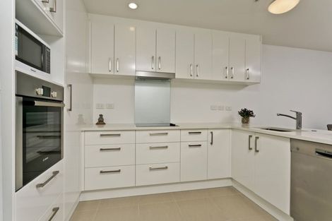 Photo of property in Apollo Apartments, 201/46 Rosedale Road, Rosedale, Auckland, 0632