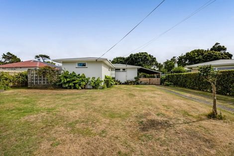 Photo of property in 6 Charles Major Place, Hawera, 4610