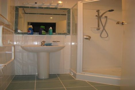 Photo of property in 1/3 Aorangi Place, Birkenhead, Auckland, 0626