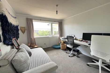 Photo of property in 42 Conclusion Street, Ascot Park, Porirua, 5024