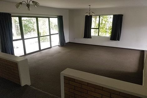 Photo of property in 2 Ti Nana Crescent, Henderson, Auckland, 0610