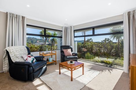 Photo of property in 3 Grace Cove, Aotea, Porirua, 5024