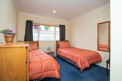 Photo of property in 9 Royal Heights, Glen Avon, New Plymouth, 4312