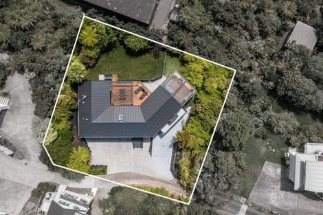 Photo of property in 32a Braemar Road, Castor Bay, Auckland, 0620