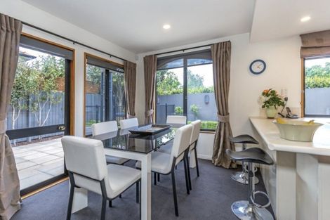 Photo of property in 2/135 Fendalton Road, Fendalton, Christchurch, 8052