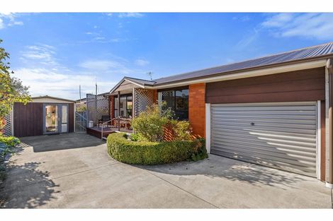 Photo of property in 32b Laing Crescent, Heathcote Valley, Christchurch, 8022