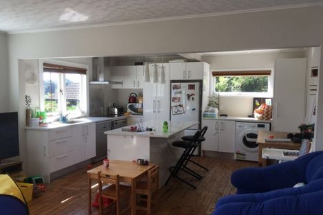 Photo of property in 1/58 Glencoe Road, Browns Bay, Auckland, 0630