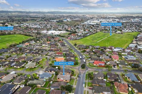 Photo of property in 54 Magic Way, Randwick Park, Auckland, 2105
