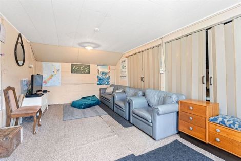 Photo of property in 5 Adams Place, Te Kamo, Whangarei, 0112