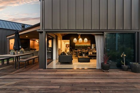 Photo of property in 2 Brodie Avenue, Arrowtown, 9302