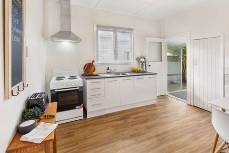 Photo of property in 24 Tay Street, Whanganui, 4500